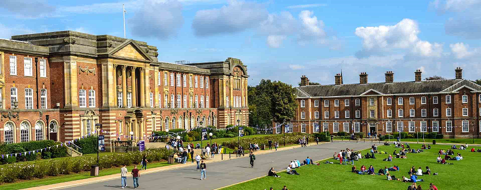 Leeds Beckett University.png